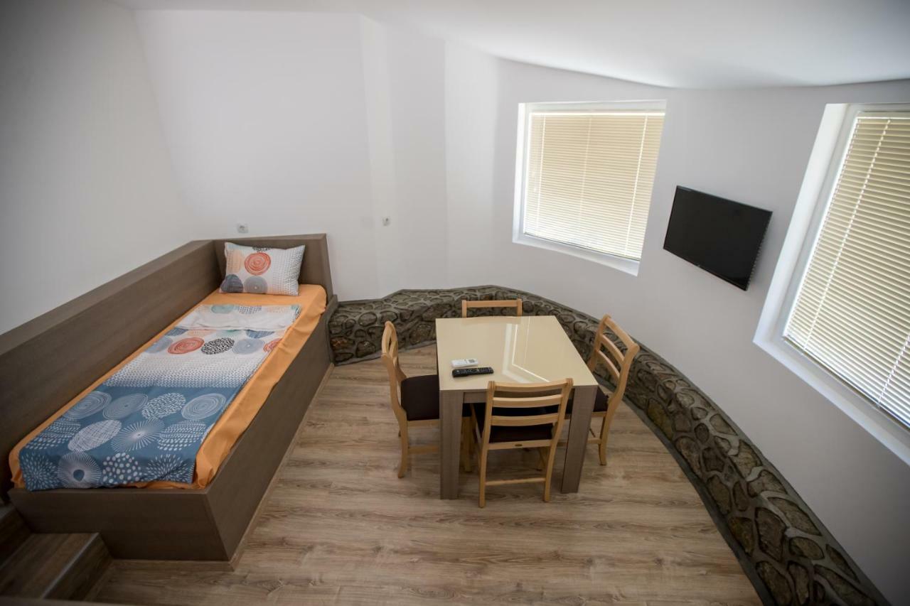 View Topia Apartments Ohrid Exterior foto